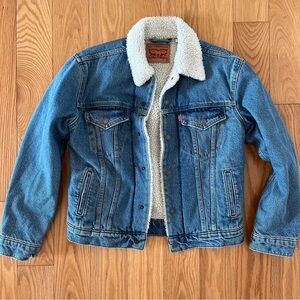 Levi’s sherpa lined denim jacket